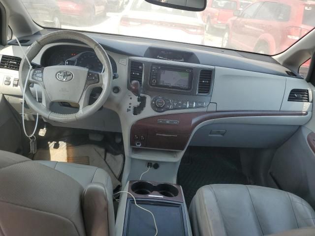 2013 Toyota Sienna XLE