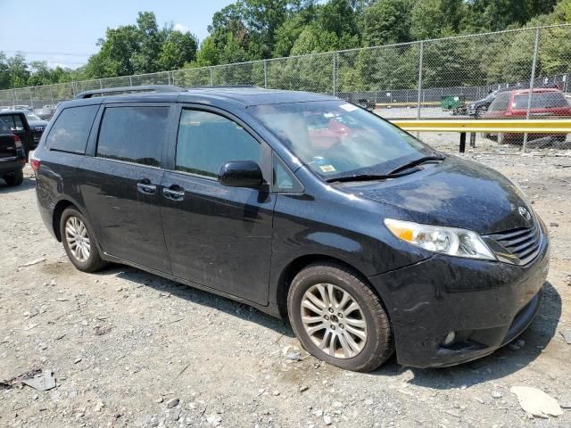 2016 Toyota Sienna XLE