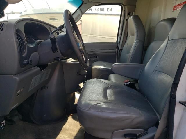 2006 Ford Econoline E450 Super Duty Cutaway Van