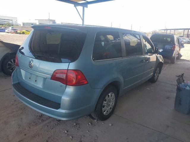 2010 Volkswagen Routan S