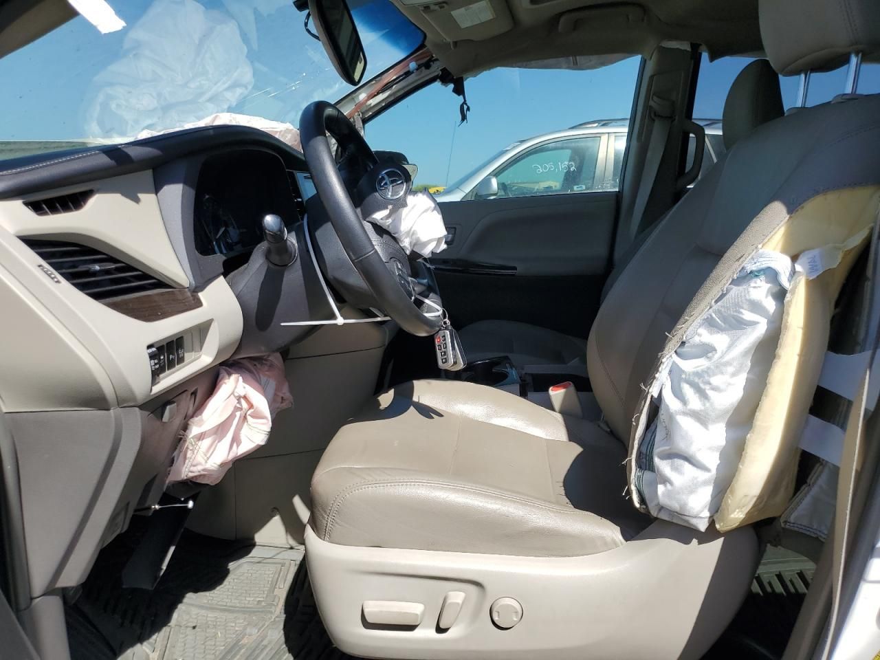 2015 Toyota Sienna xle