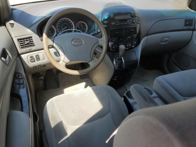 2005 Toyota Sienna CE