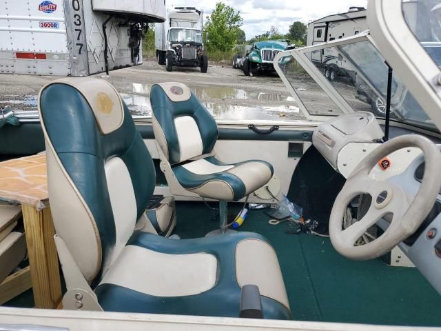 1997 Crestliner Boat