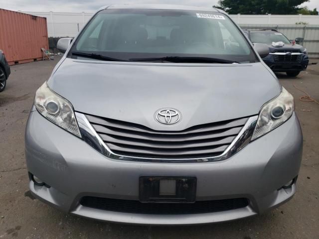 2015 Toyota Sienna XLE