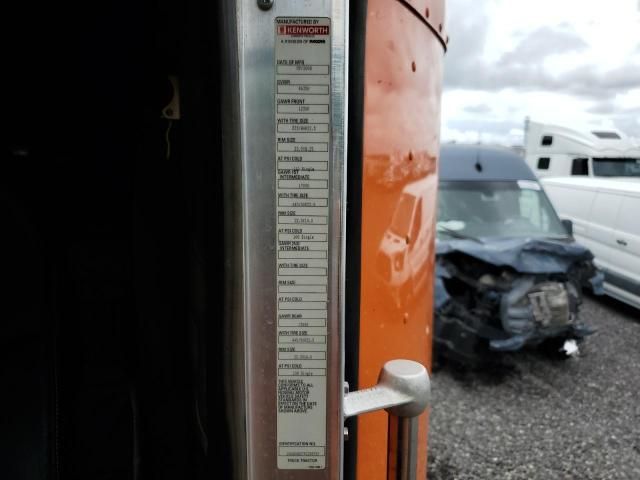 2009 Kenworth Construction T660