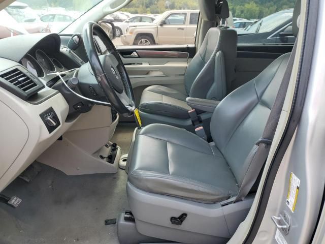 2010 Volkswagen Routan SE