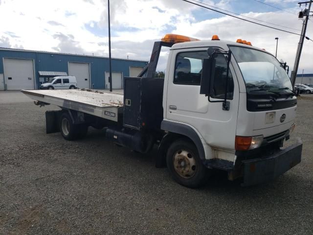 2004 Nissan Diesel UD1400