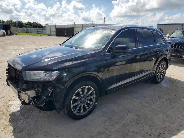 2018 Audi Q7 Premium Plus