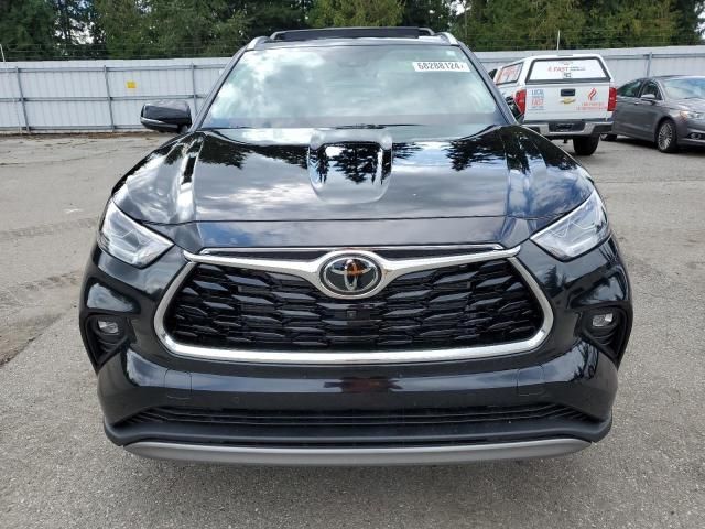 2024 Toyota Highlander LE