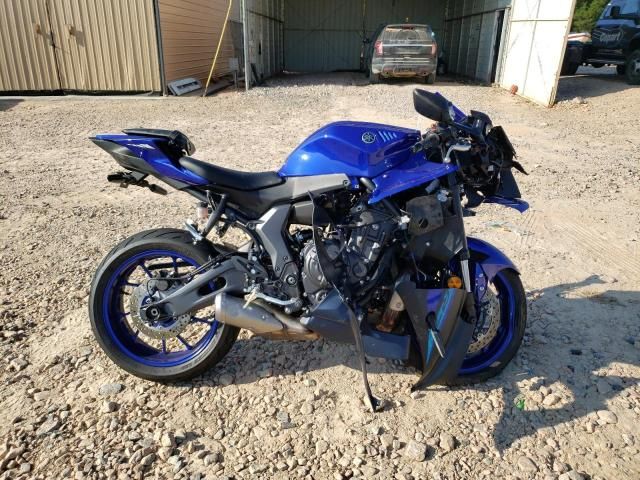 2024 Yamaha YZFR7