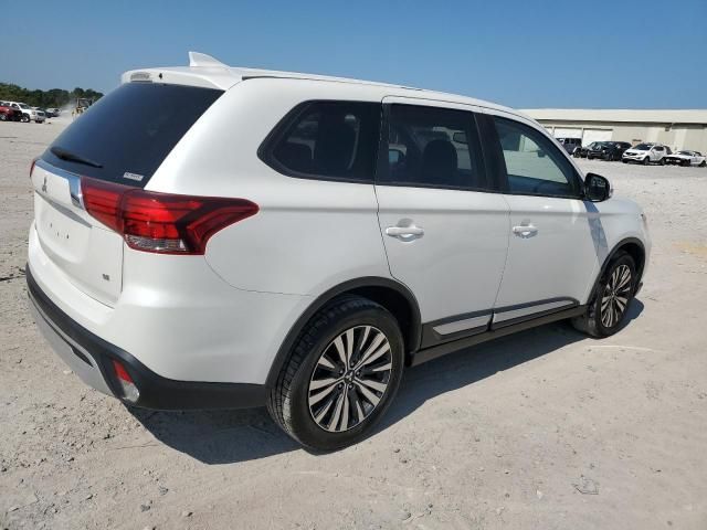 2020 Mitsubishi Outlander SE