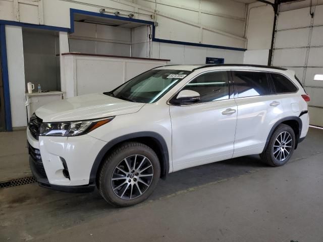 2018 Toyota Highlander SE