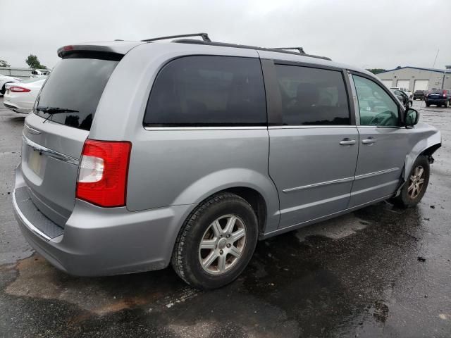 2013 Chrysler Town & Country Touring