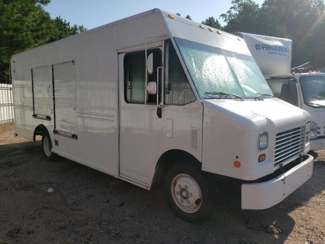 2004 Freightliner Chassis M Line WALK-IN Van