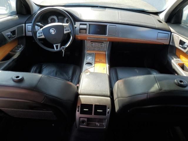 2010 Jaguar XF Luxury