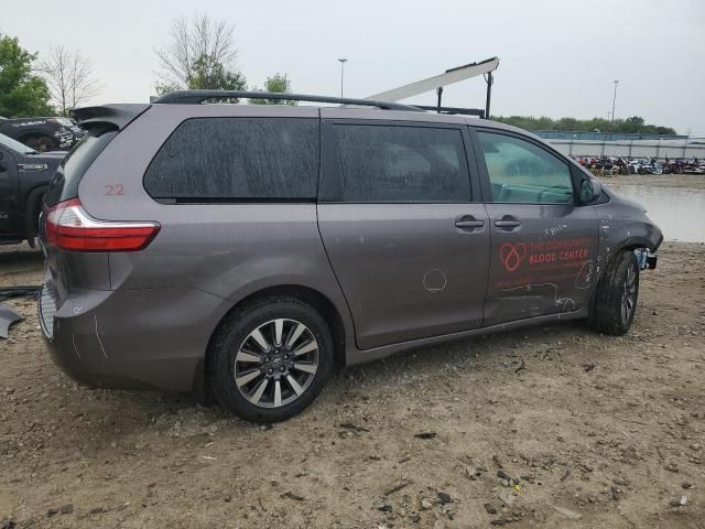 2019 Toyota Sienna LE