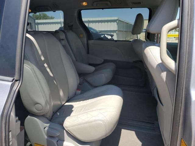 2012 Toyota Sienna XLE