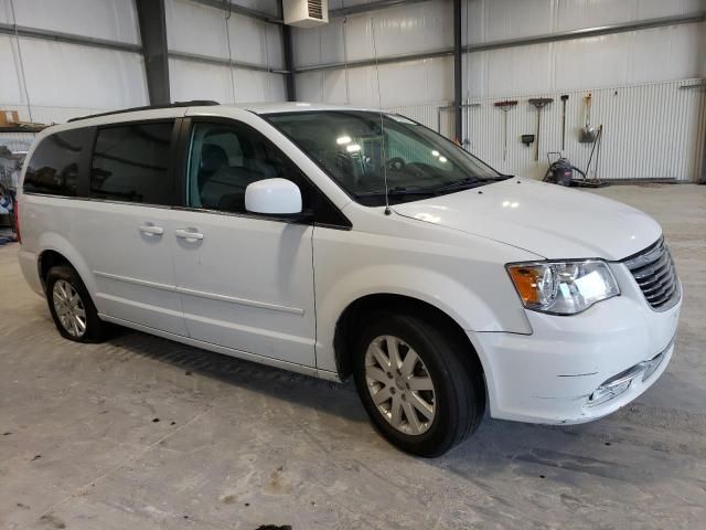 2016 Chrysler Town & Country LX