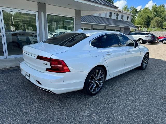 2017 Volvo S90 T6 Momentum