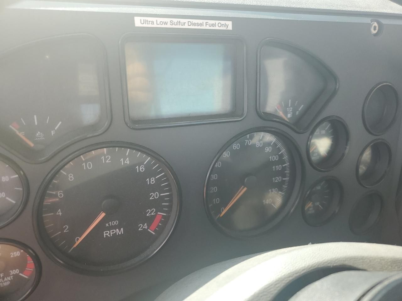 2017 Mack 600 CXU600