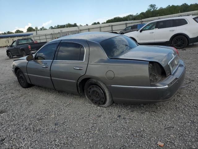 2003 Lincoln Town Car Signature