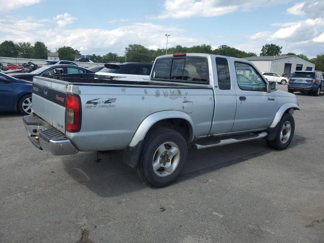 2000 Nissan Frontier King Cab XE