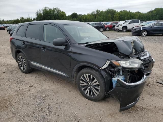 2019 Mitsubishi Outlander SE