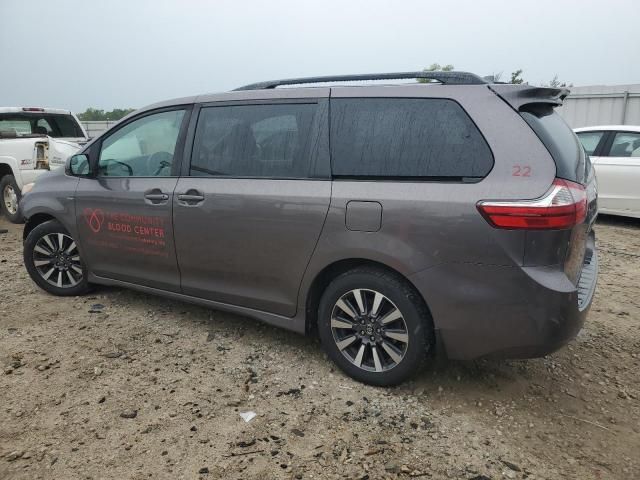 2019 Toyota Sienna LE