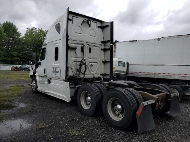 2017 Freightliner Cascadia 125