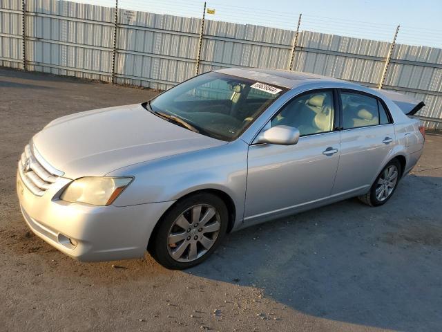 2005 Toyota Avalon XL