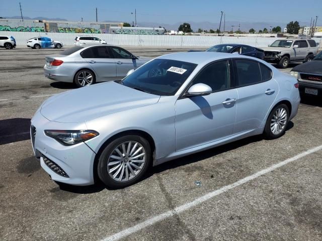 2022 Alfa Romeo Giulia