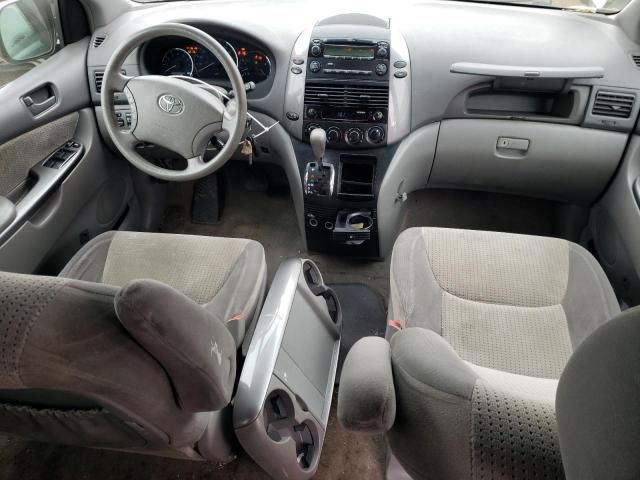 2009 Toyota Sienna CE