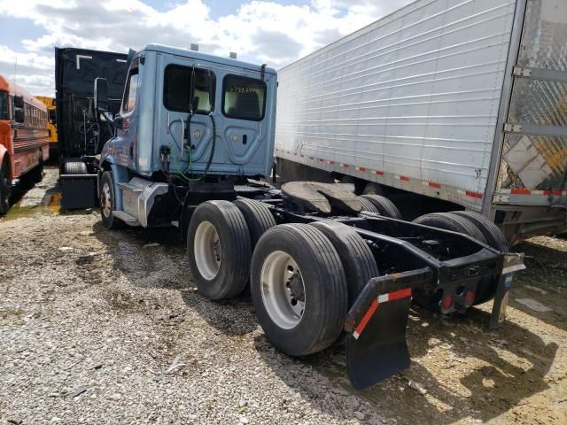 2018 Freightliner Cascadia 113