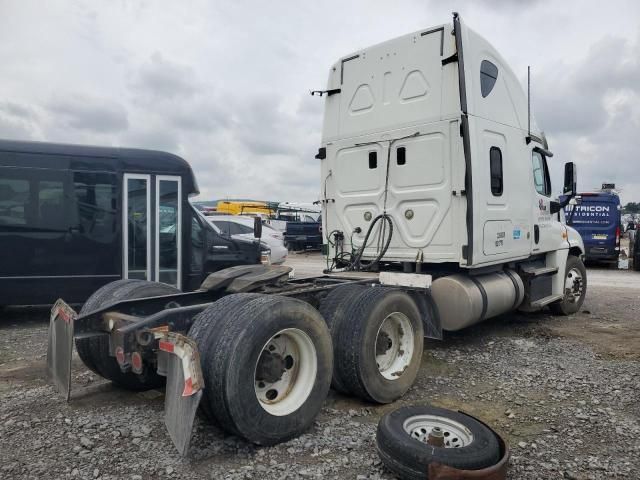 2014 Freightliner Cascadia 125