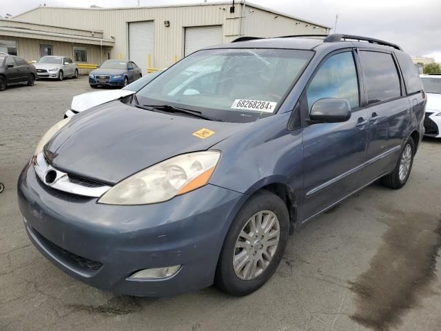 2008 Toyota Sienna XLE