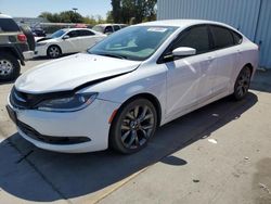 Chrysler Vehiculos salvage en venta: 2015 Chrysler 200 S