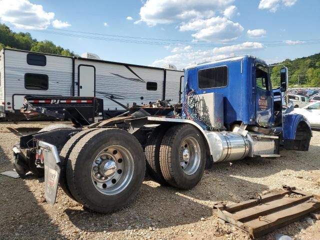 2020 Freightliner 122SD