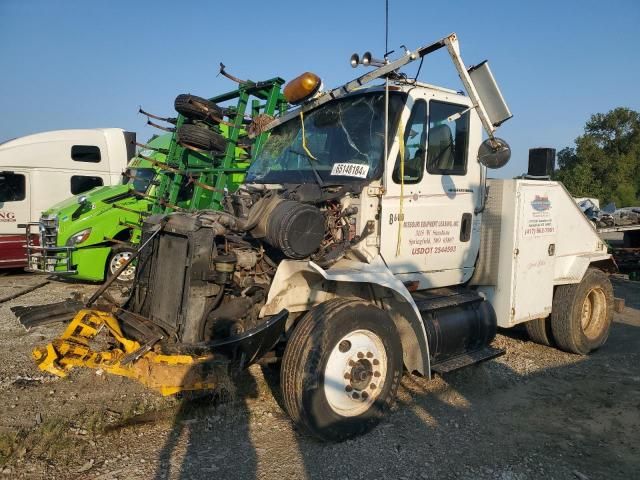 2004 International 8000 8600