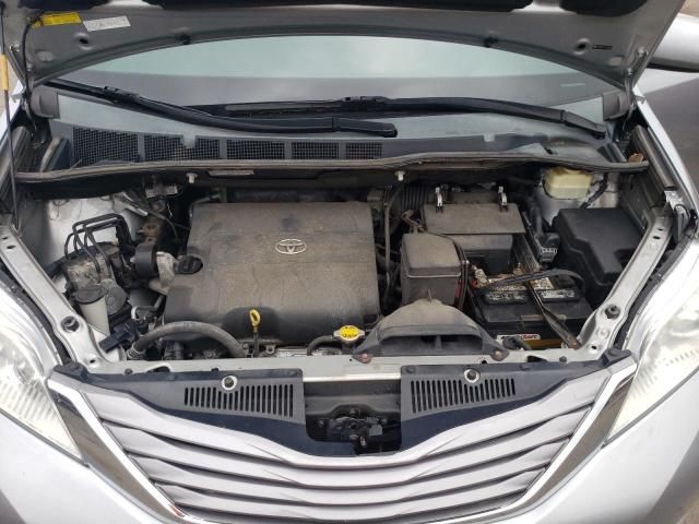 2015 Toyota Sienna XLE