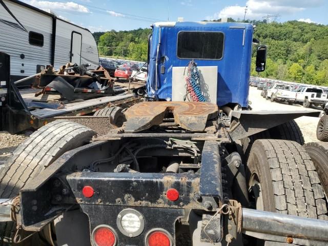 2020 Freightliner 122SD