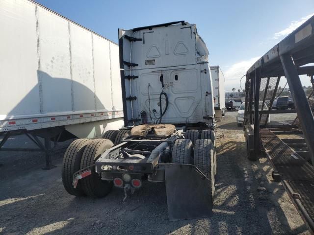 2018 Freightliner Cascadia 125