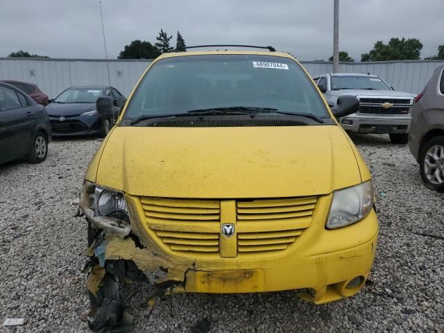 2005 Dodge Grand Caravan SXT