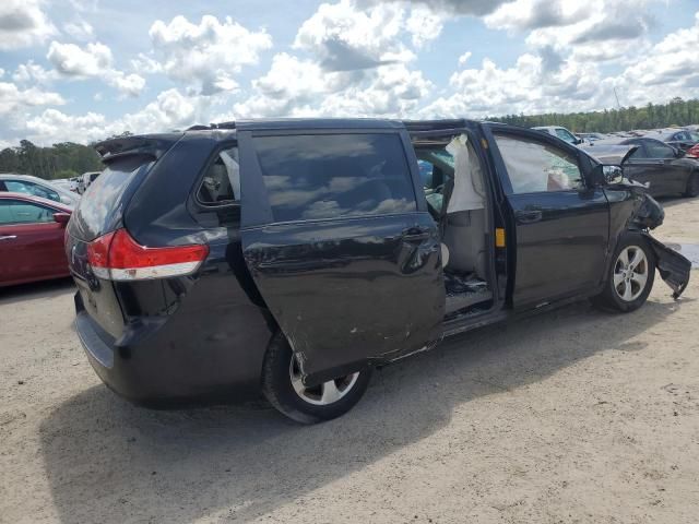 2014 Toyota Sienna LE