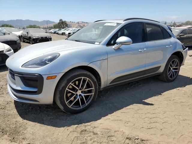 2023 Porsche Macan Base