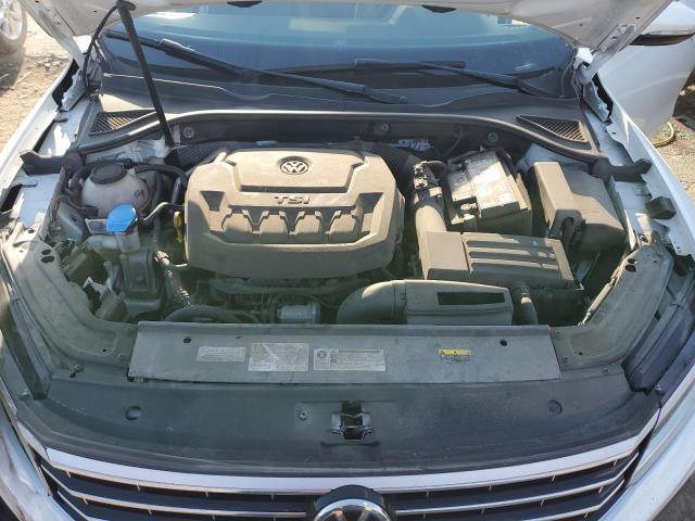2018 Volkswagen Passat SE