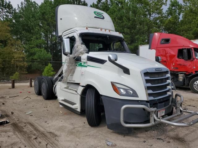 2019 Freightliner Cascadia 126