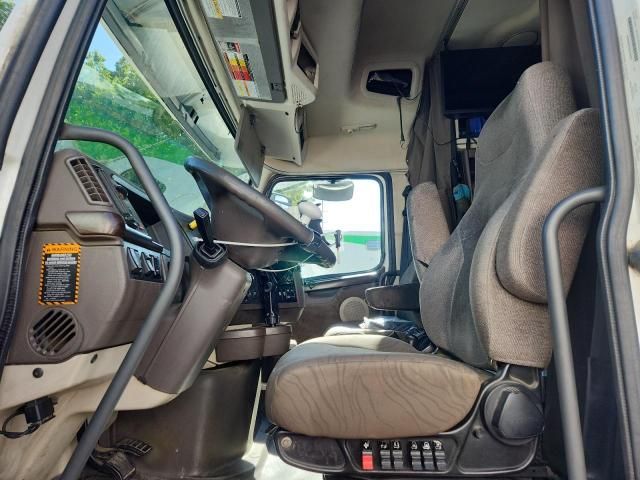 2018 Volvo VNL Semi Truck