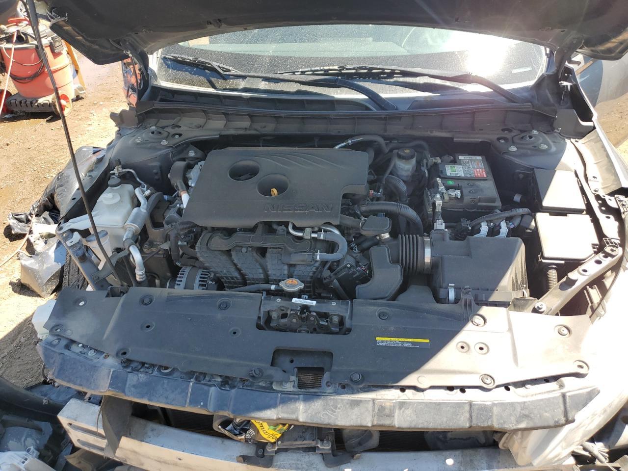 2019 Niss Altima s