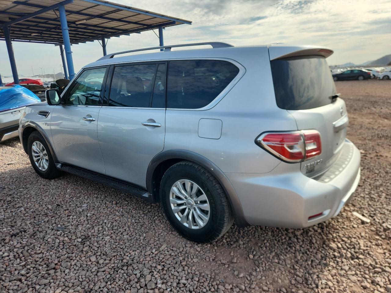 2017 Nissan Armada sv