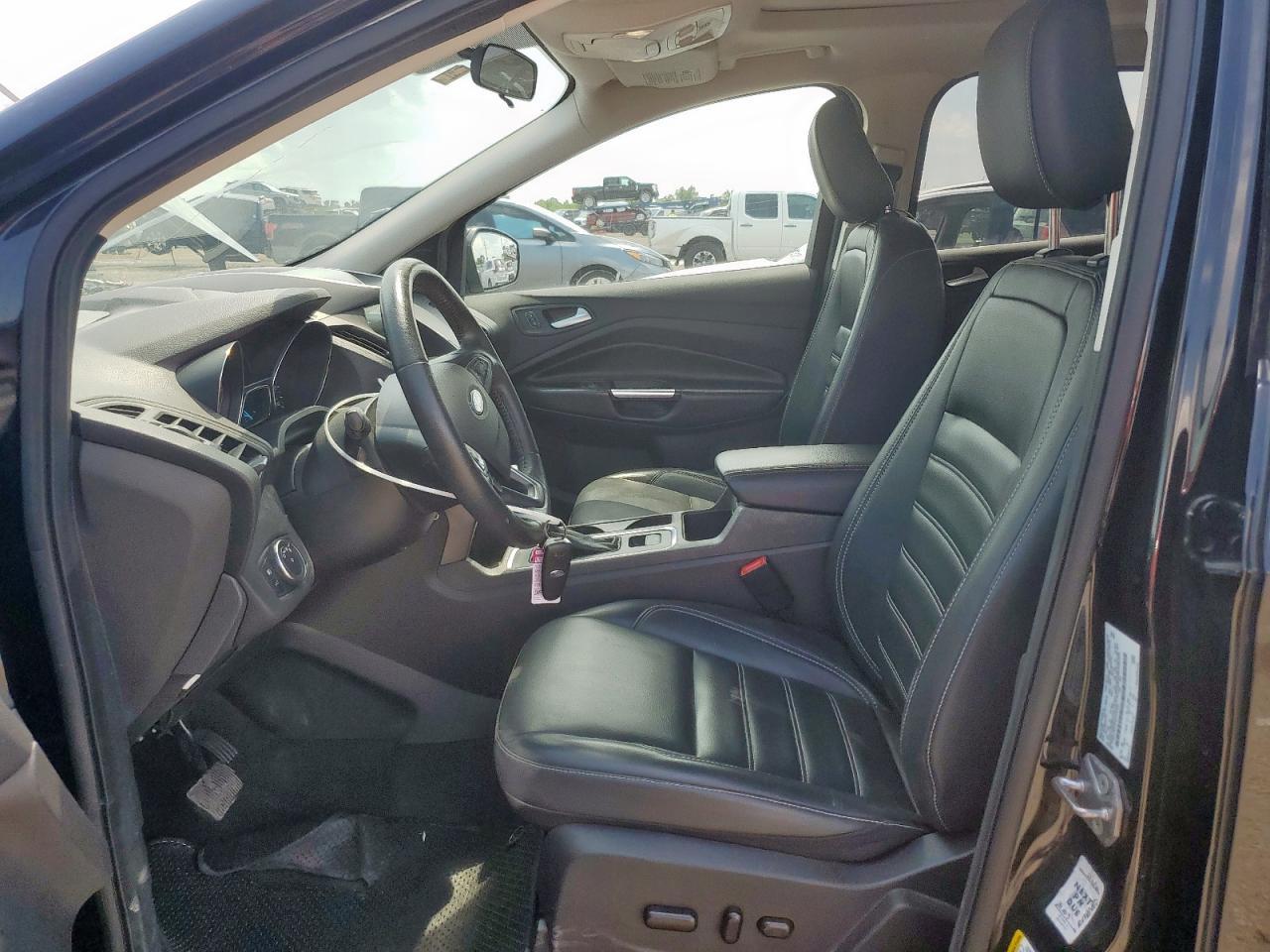 2019 Ford Escape sel